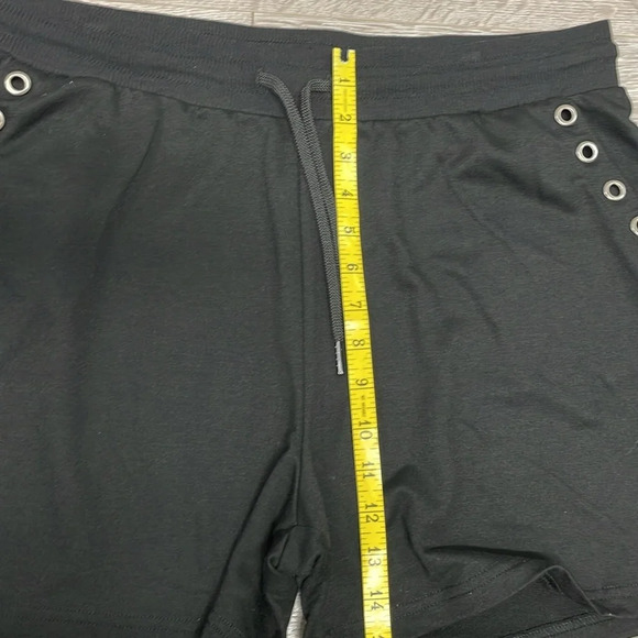 Adrienne Vittadini Sport Shorts Black Pull On Waist Grommet Pocket Detail XL - Picture 7 of 14